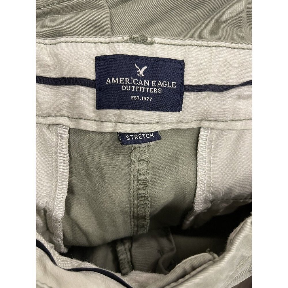 American Eagle Womens 2 Midi Shorts Stretchy Flat Front Green Shorts - Picture 9 of 10